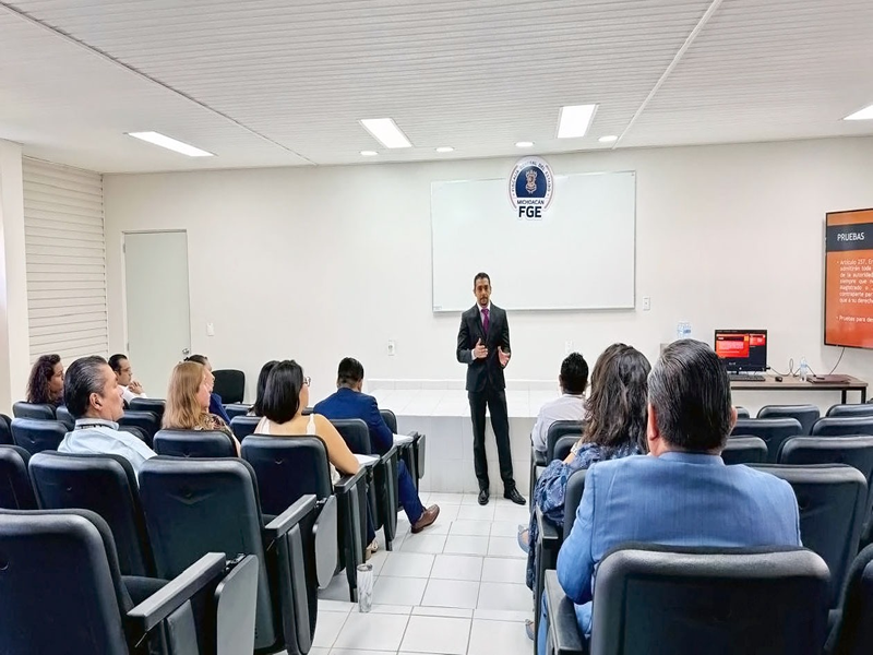 Personal de seguridad, a capacitación en materia administrativa